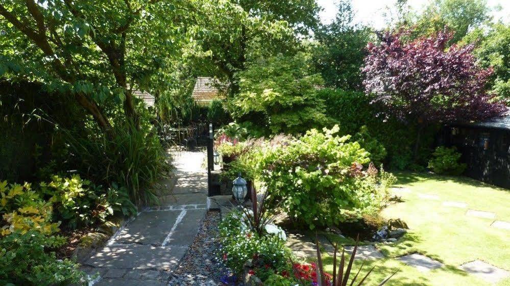 The Willowsmere (adults Only) Gasthuis 4*